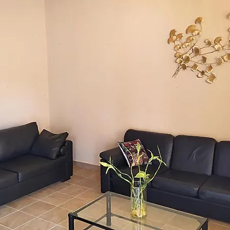 Hotel Parissas Tsotílion