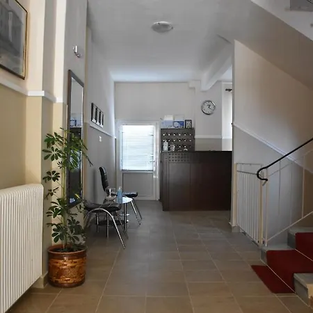 Parissas Hotel Tsotilion