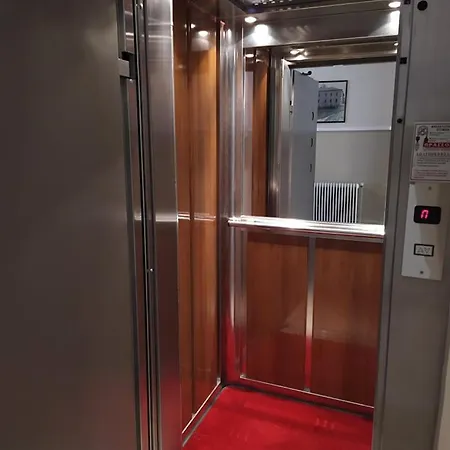 Hotel Parissas Tsotilion